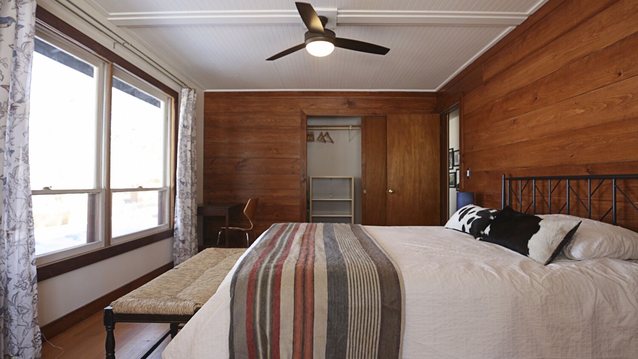 Photo of Bedroom in Orr