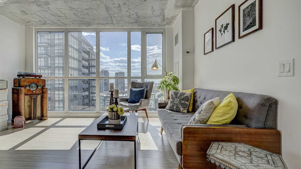 Photo of Livingroom in Fort York