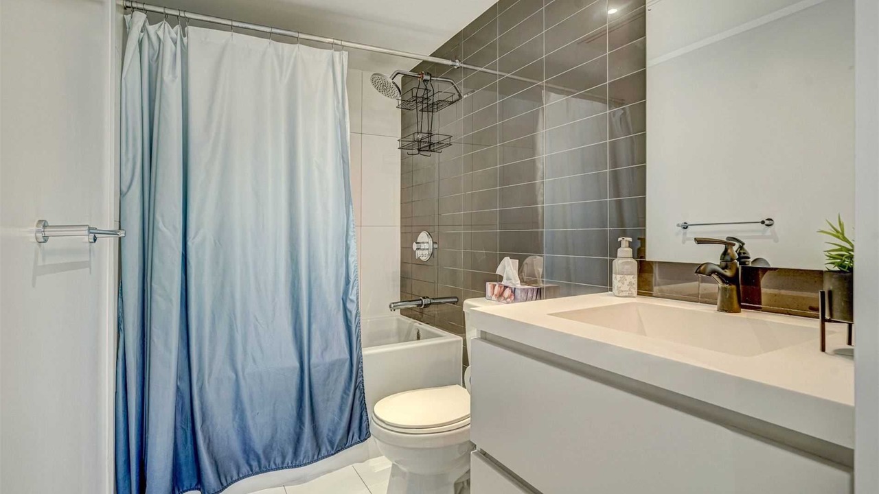 Photo of Bathroom in Fort York