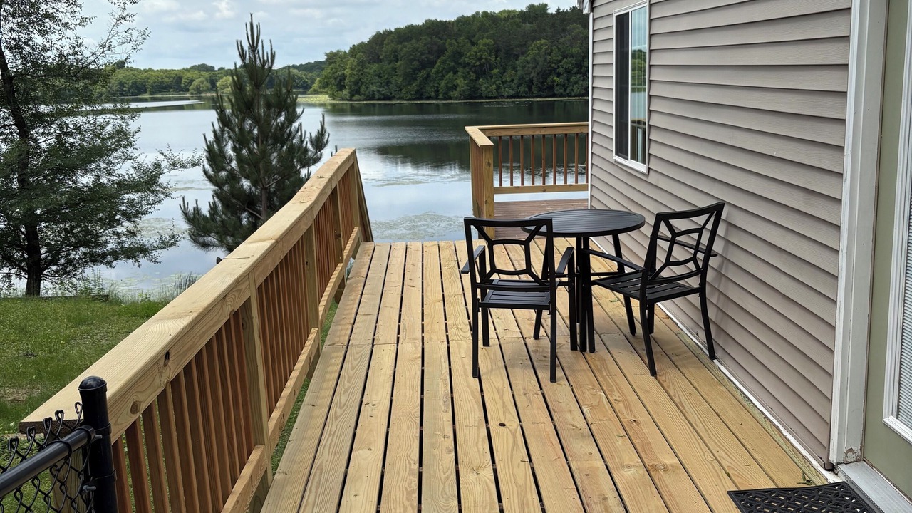 Photo of Outdoor in Maple Lake