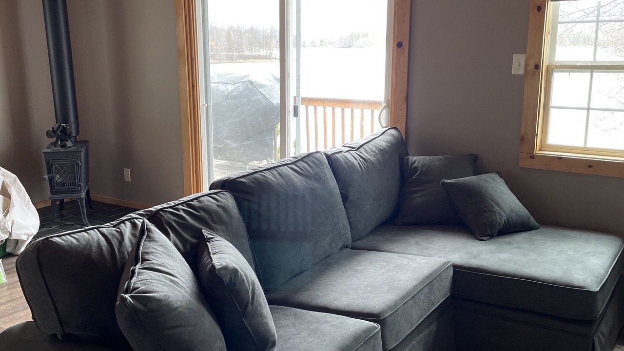 Photo of Livingroom in Maple Lake