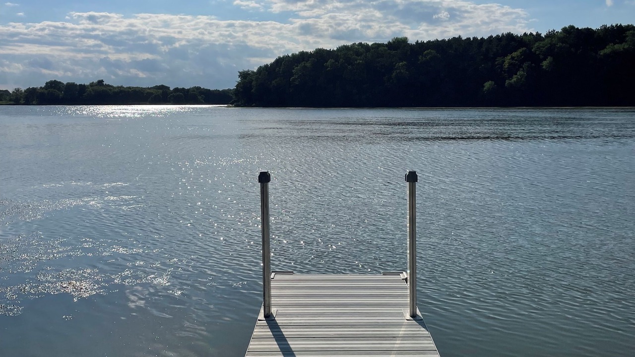 Photo of Outdoor in Maple Lake