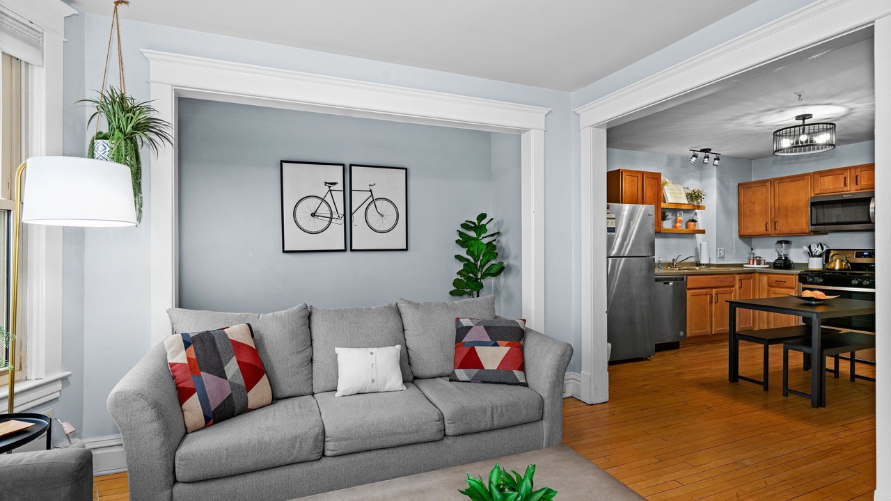 Photo of Livingroom in Central Hillside
