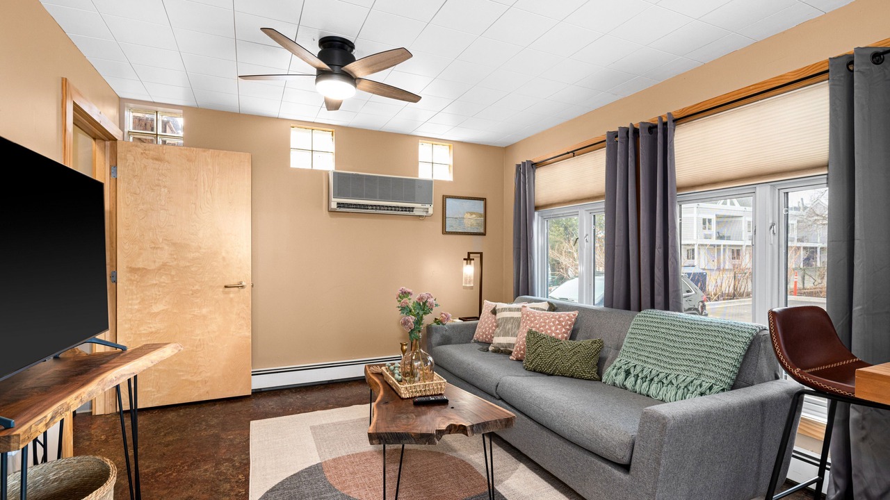 Photo of Livingroom in Canal Park
