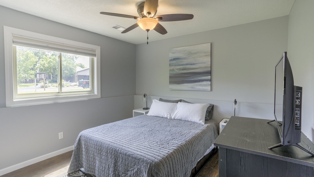 Photo of Bedroom in Burnsville