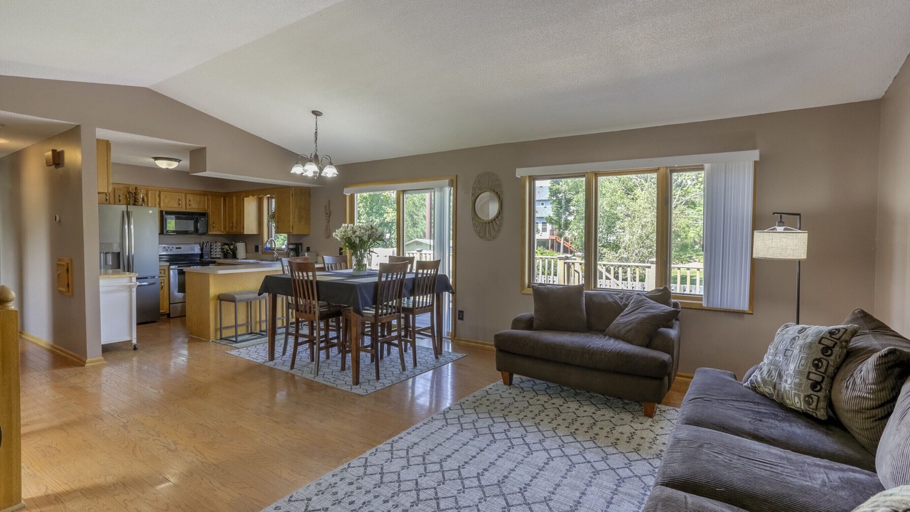 Photo of Livingroom in Burnsville