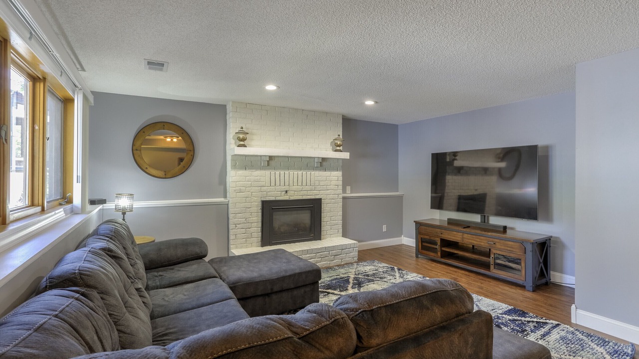 Photo of Livingroom in Burnsville