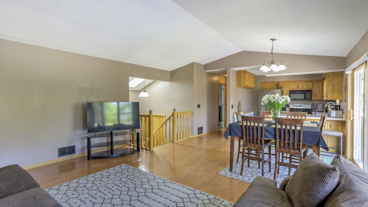 Photo of Livingroom in Burnsville