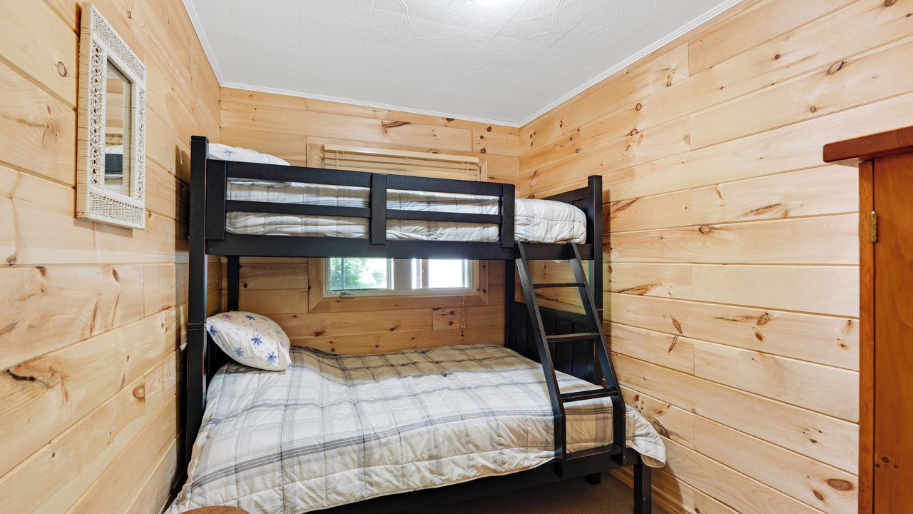 Photo of Bedroom in North Frontenac