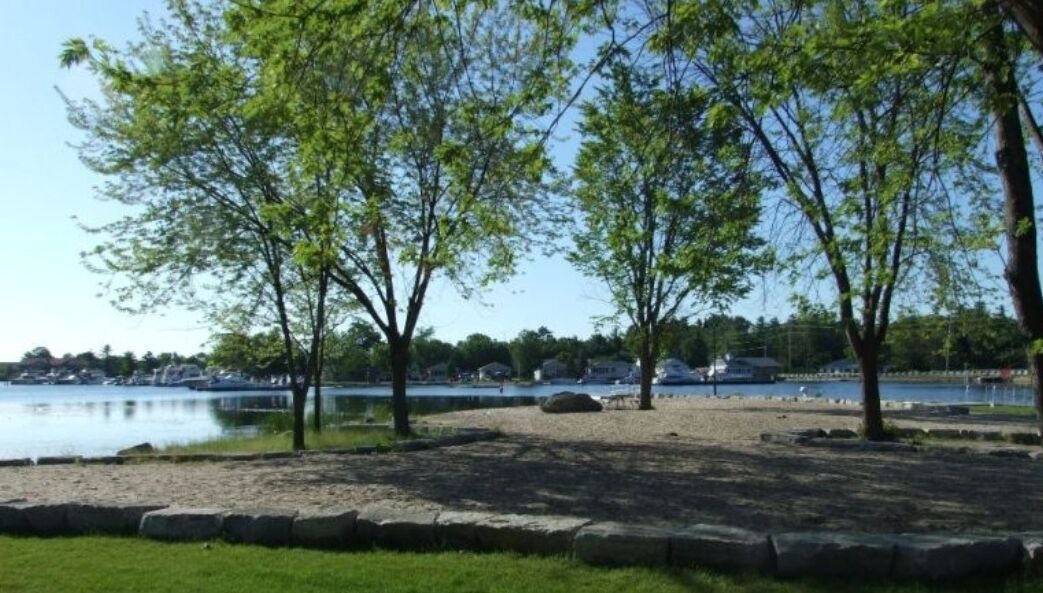 Photo of Others in Severn