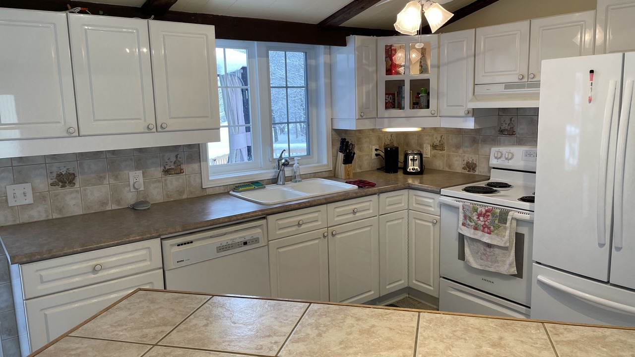 Photo of Kitchen in Georgian Bay