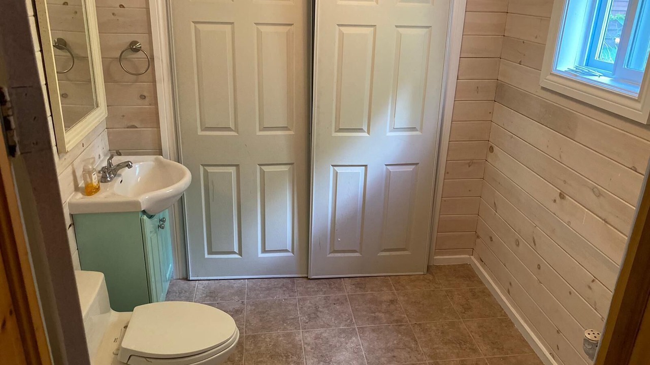 Photo of Bathroom in Cloyne