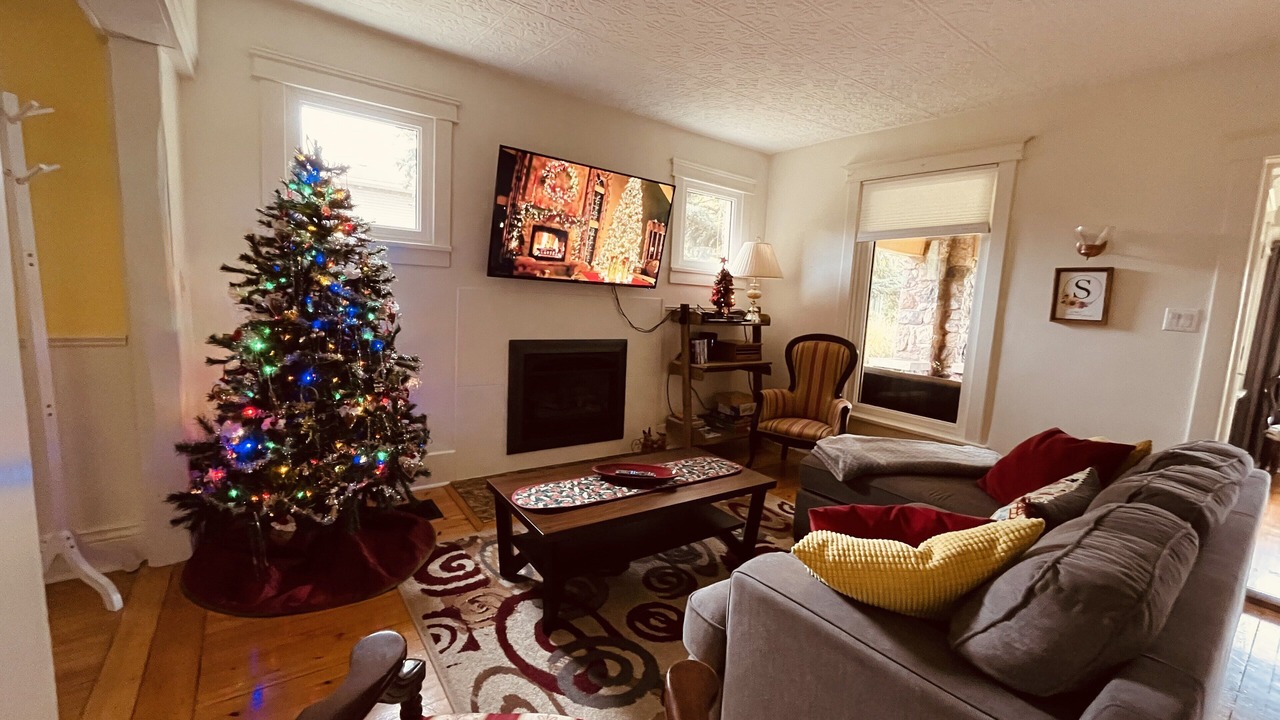 Photo of Livingroom in Beamsville