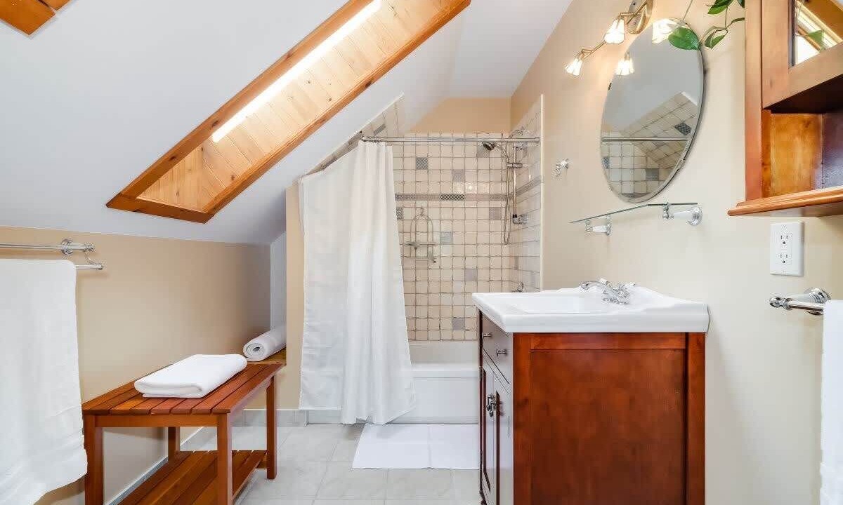 Photo of Bathroom in Frontenac