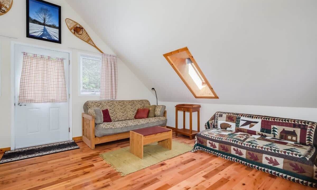Photo of Livingroom in Frontenac