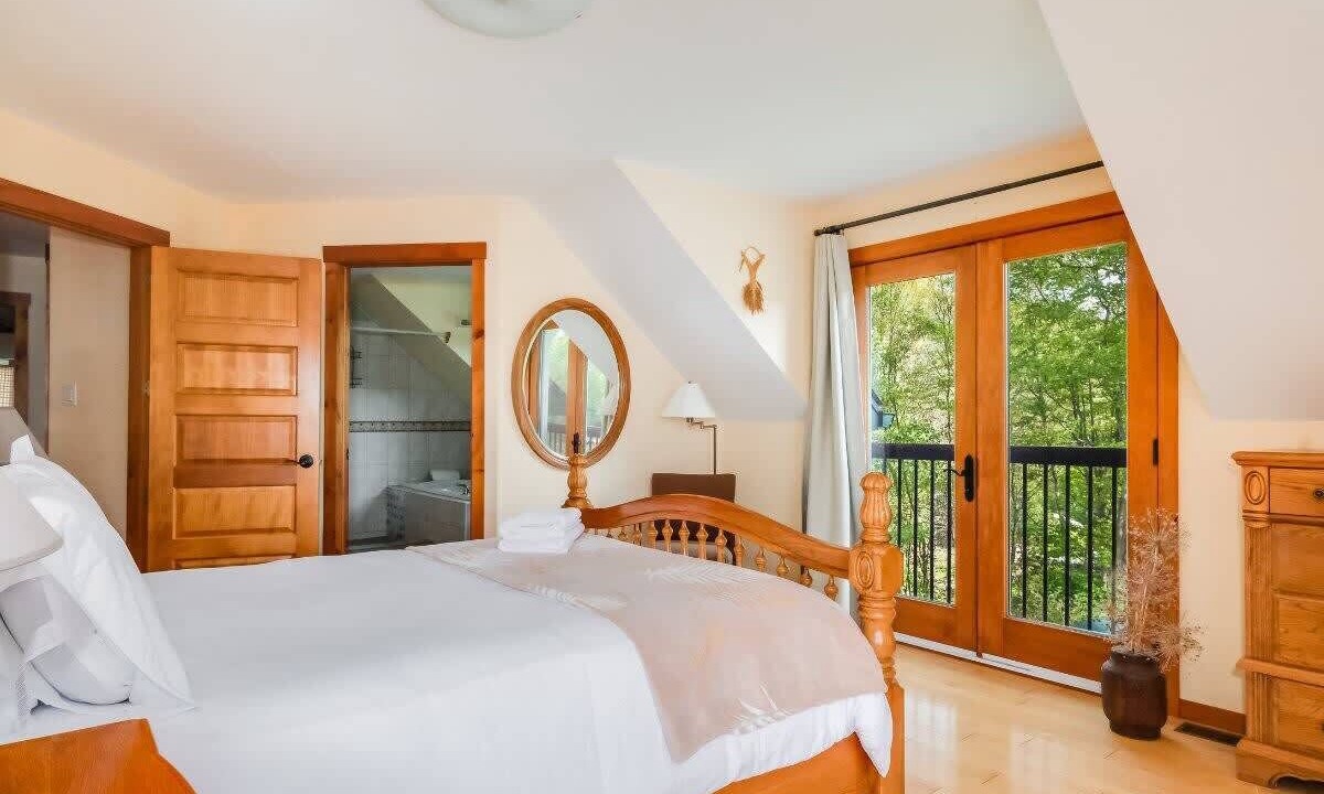 Photo of Bedroom in Frontenac