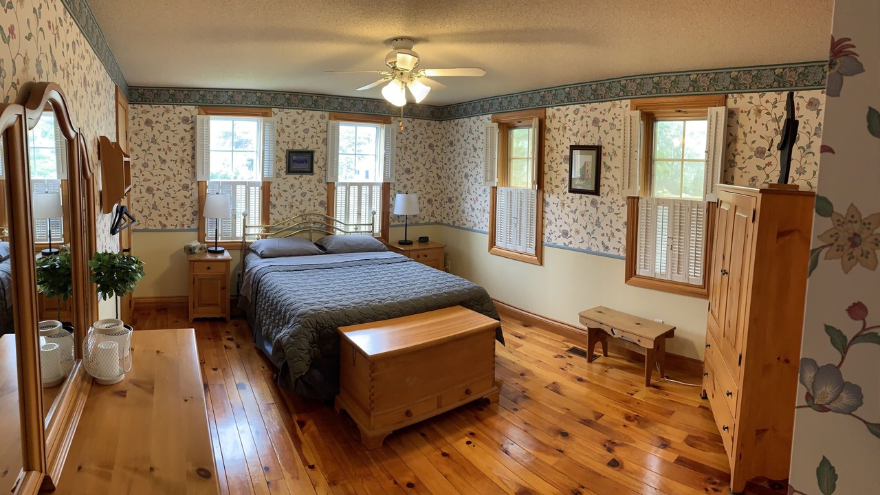 Photo of Bedroom in Long Point