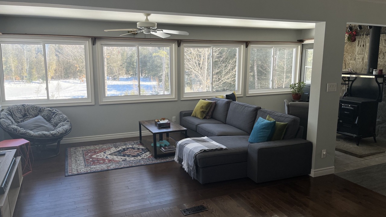 Photo of Livingroom in Bobcaygeon