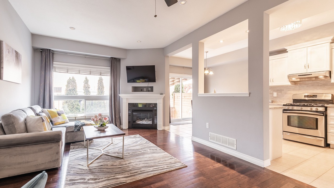 Photo of Livingroom in Stoney Creek
