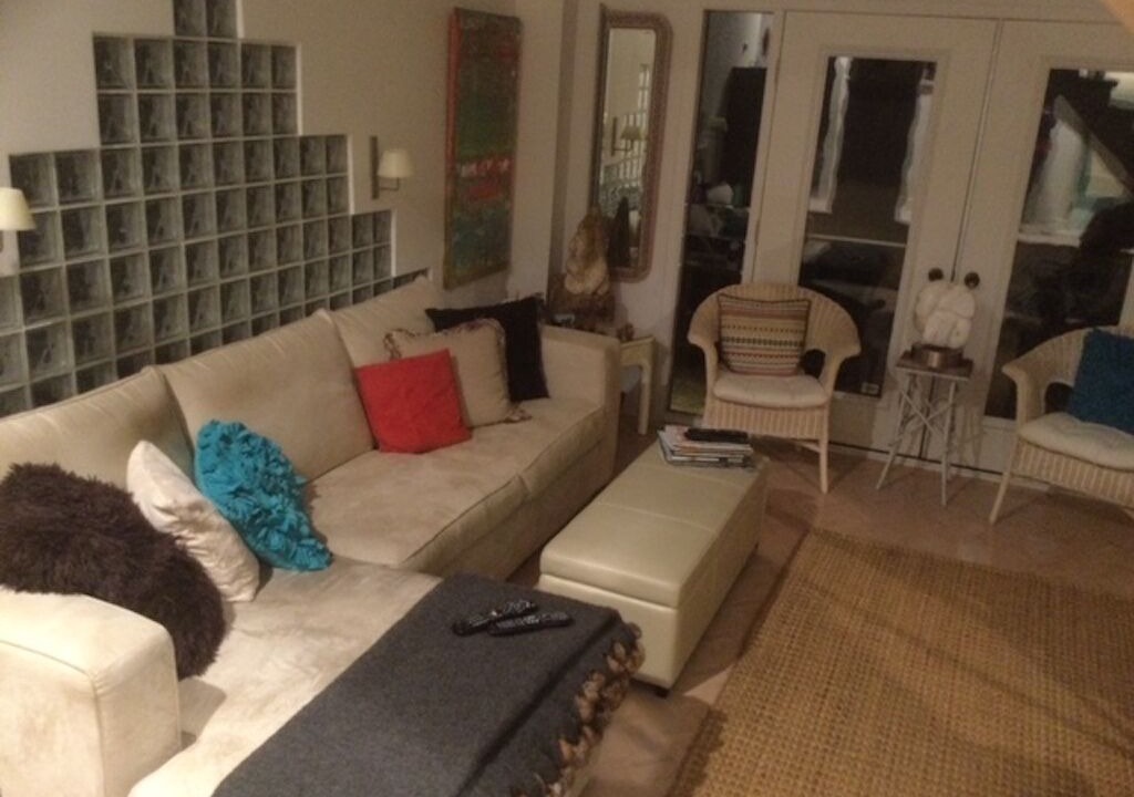 Photo of Livingroom in Caledon