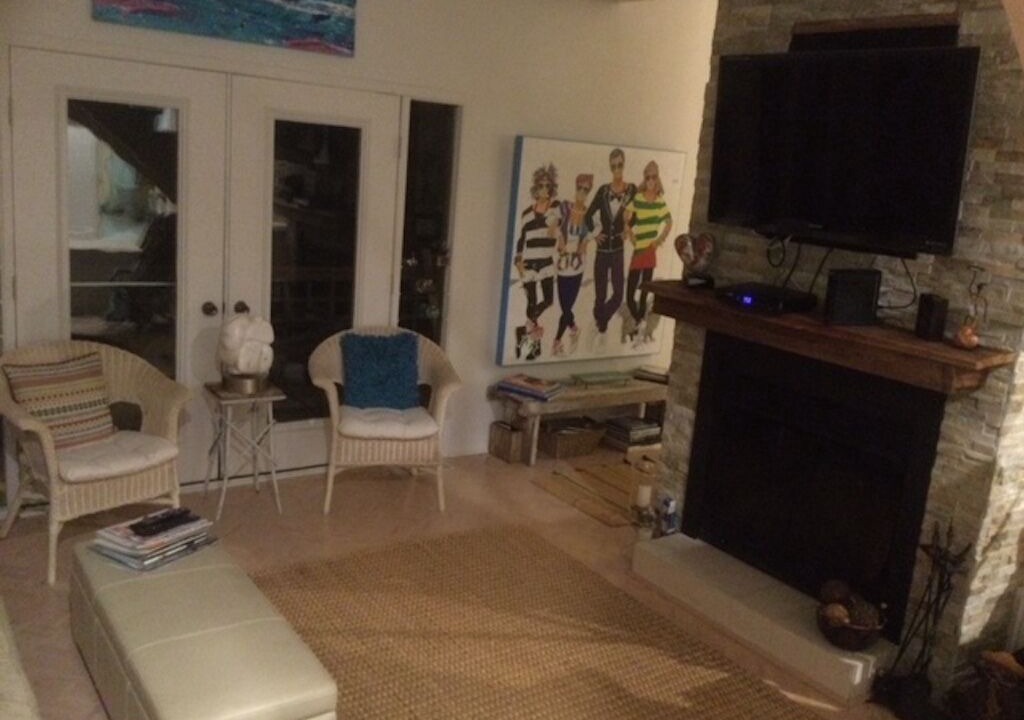 Photo of Livingroom in Caledon