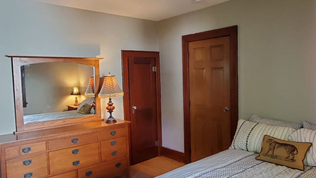 Photo of Bedroom in Glencoe