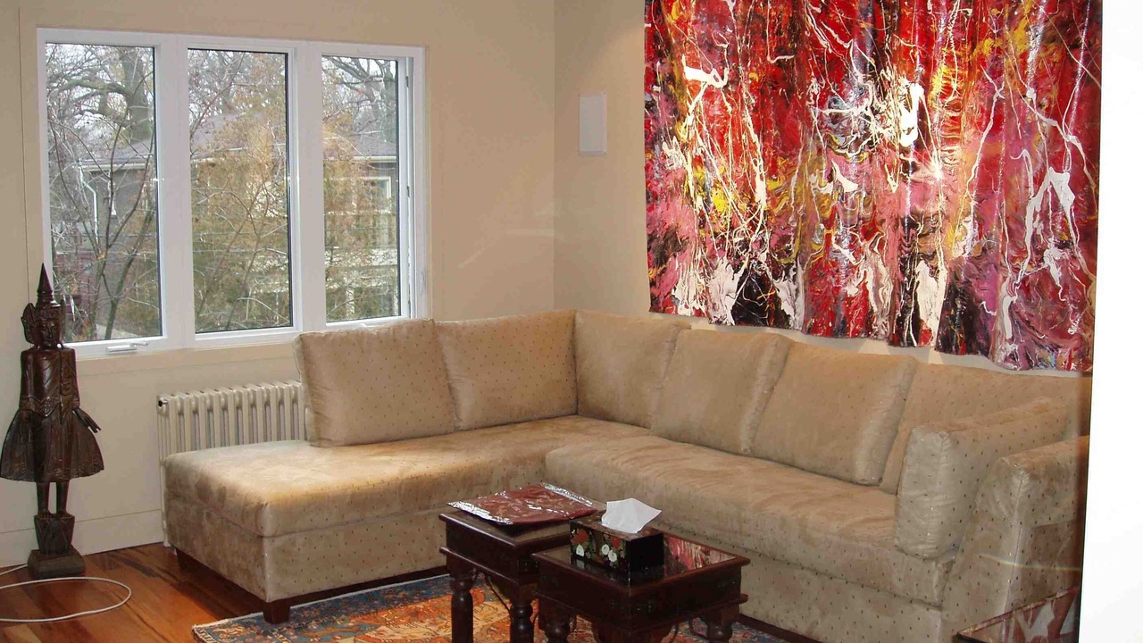 Photo of Livingroom in Birch Cliff