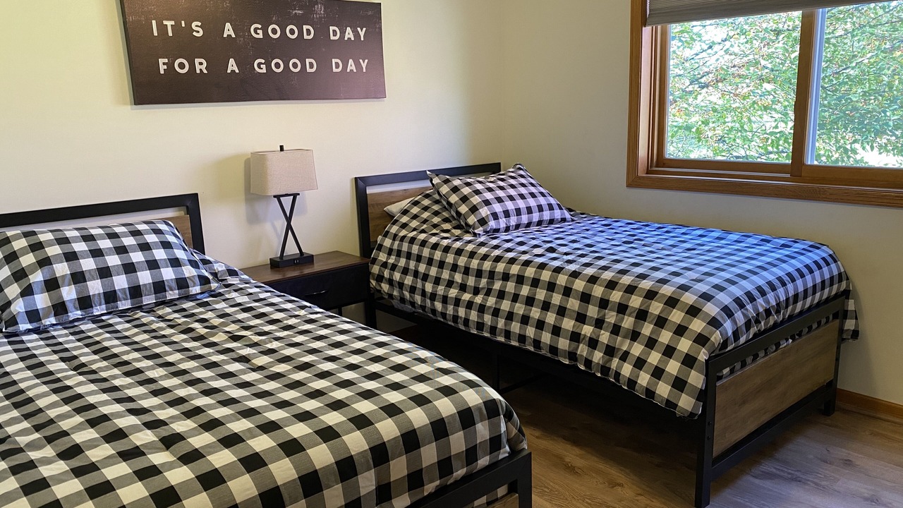 Photo of Bedroom in Lindstrom