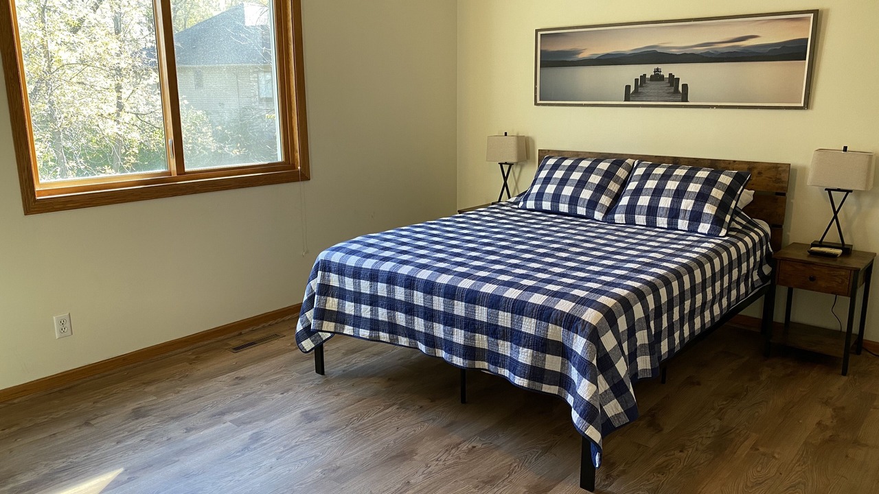 Photo of Bedroom in Lindstrom