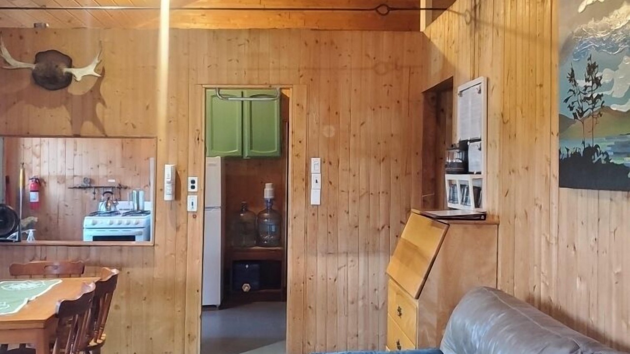 Photo of Livingroom in Unorganized Centre Parry Sound