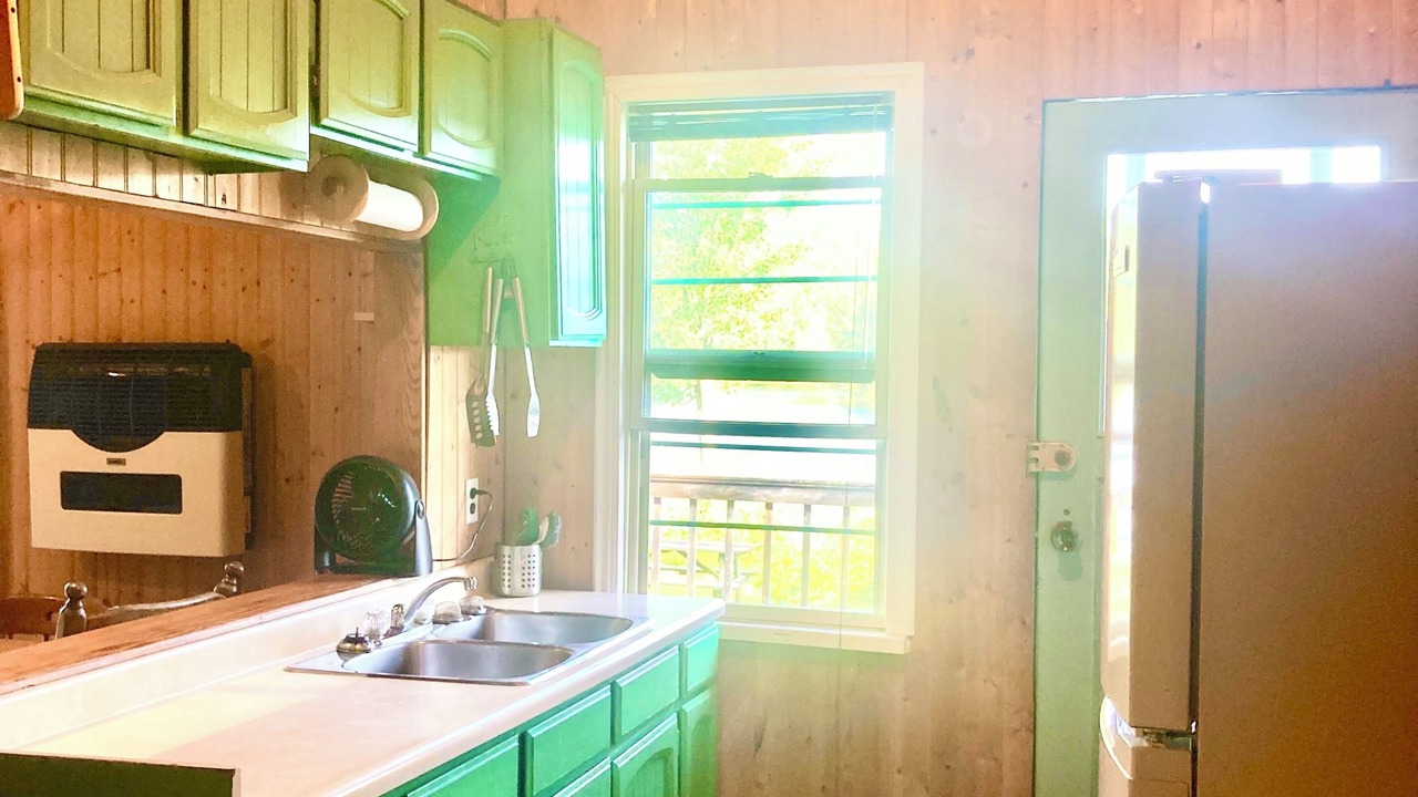 Photo of Kitchen in Unorganized Centre Parry Sound