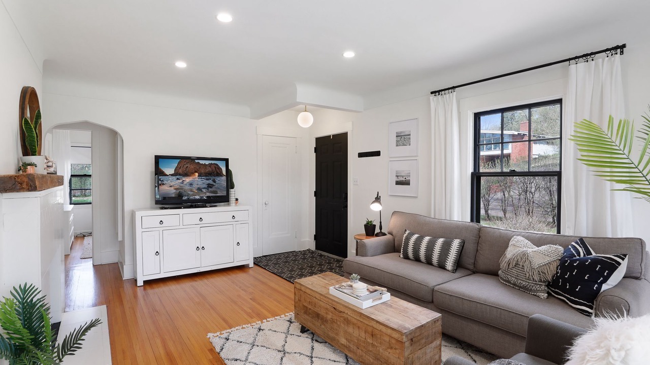 Photo of Livingroom in Minnetonka