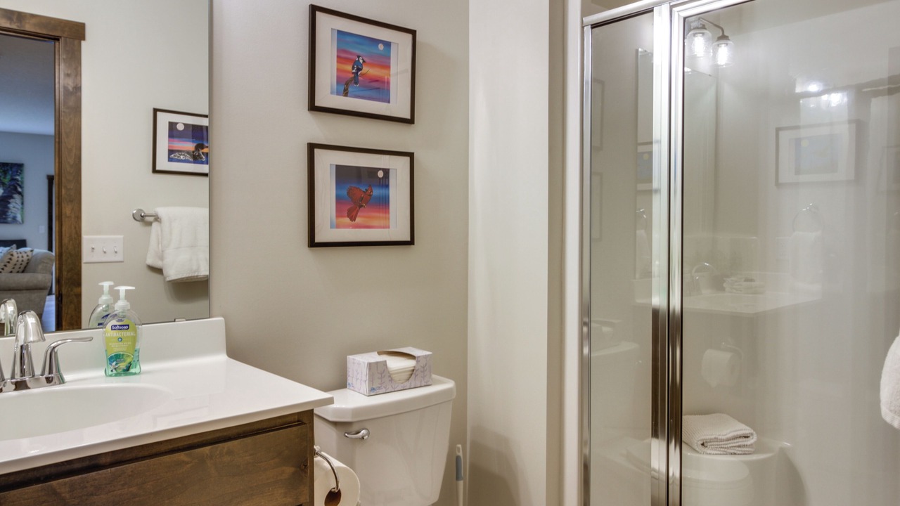 Photo of Bathroom in Lake Shore
