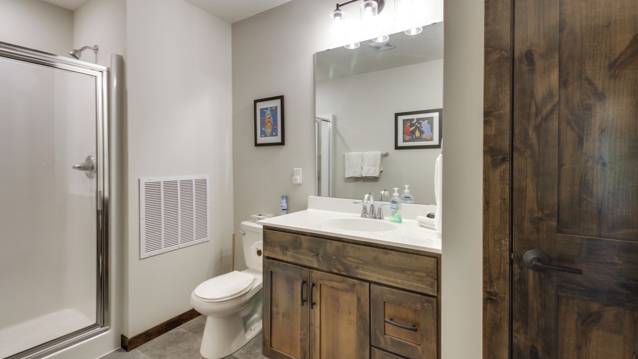 Photo of Bathroom in Lake Shore