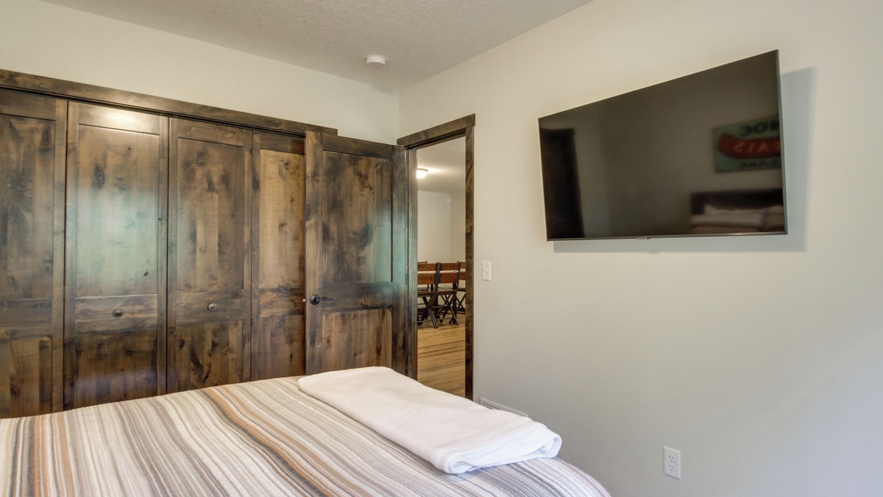 Photo of Bedroom in Lake Shore