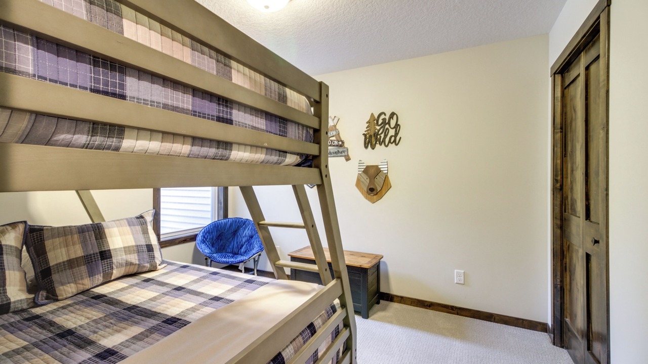 Photo of Bedroom in Lake Shore