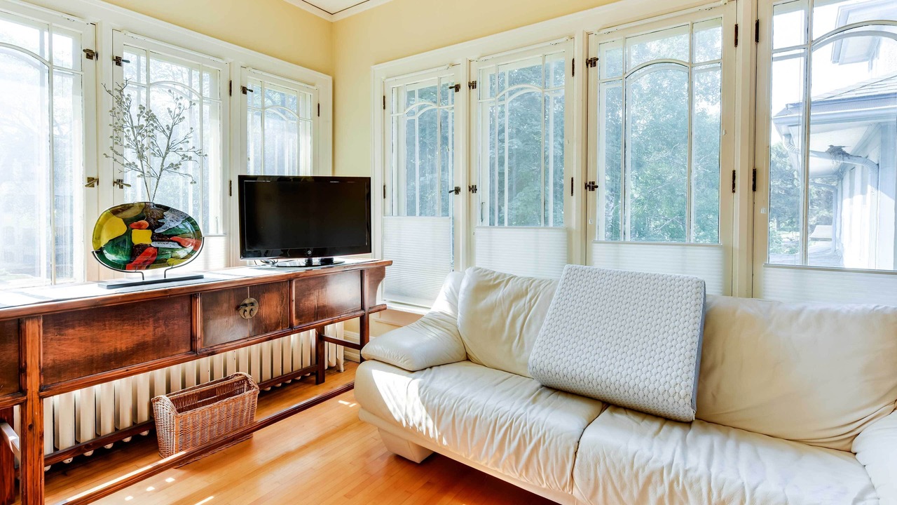 Photo of Livingroom in East Isles