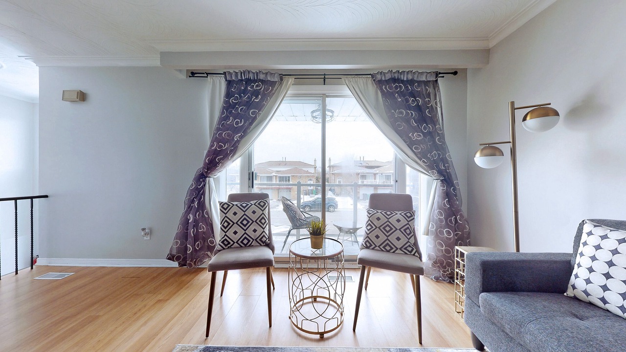Photo of Livingroom in Brampton