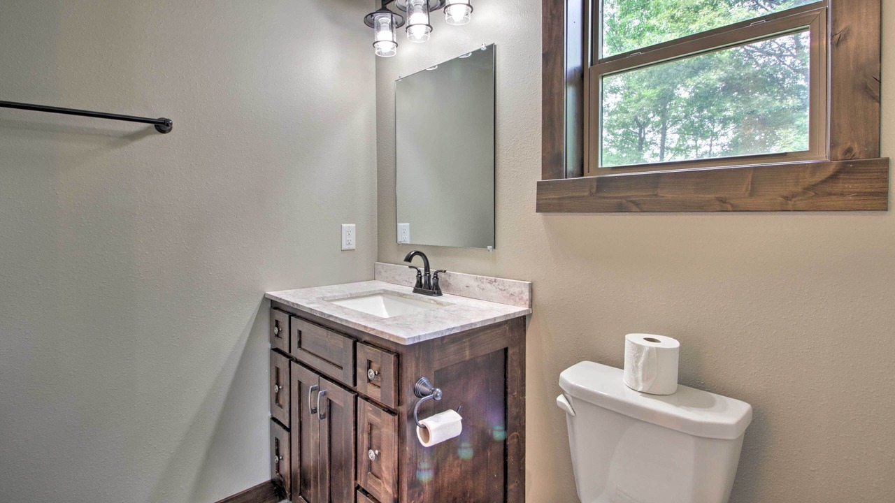 Photo of Bathroom in Hillman