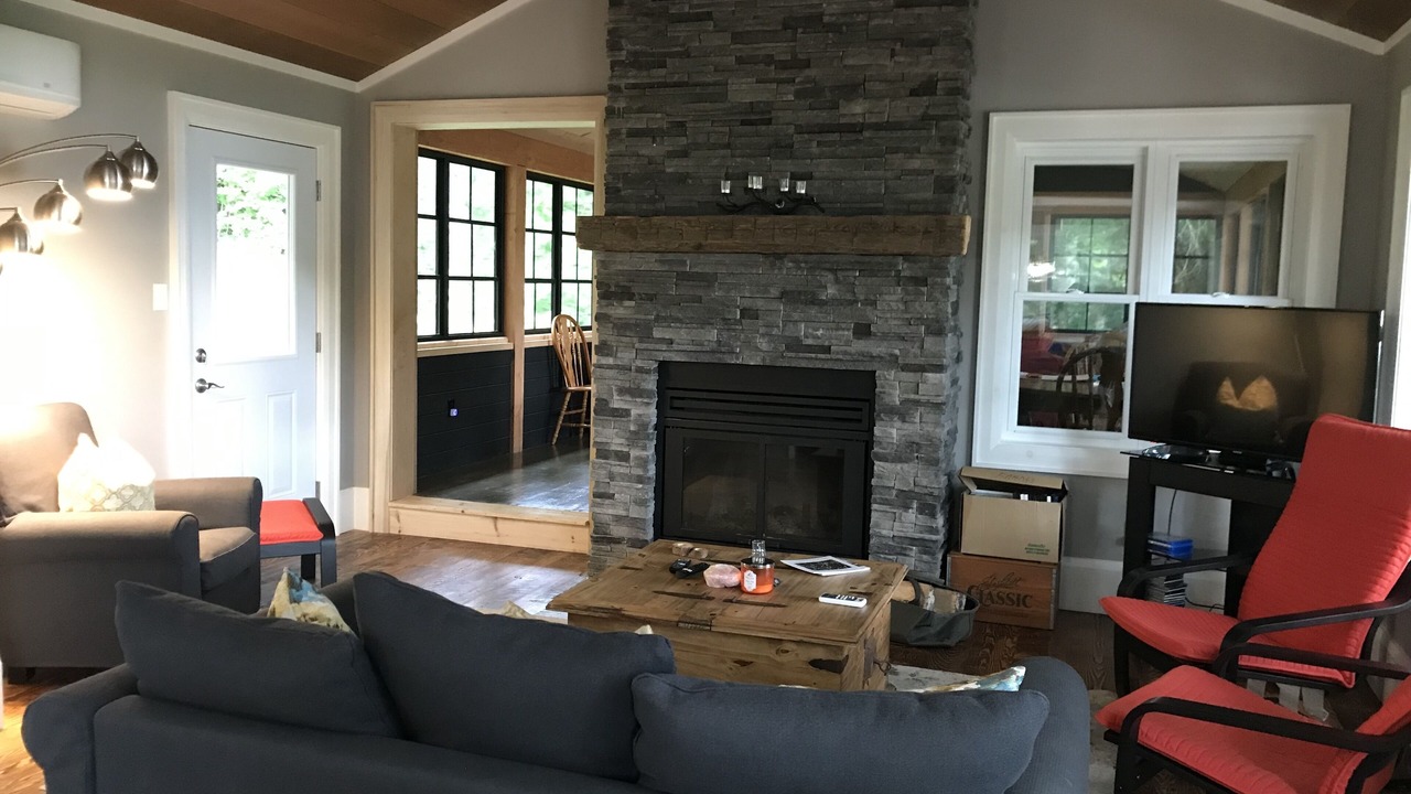 Photo of Livingroom in Utterson