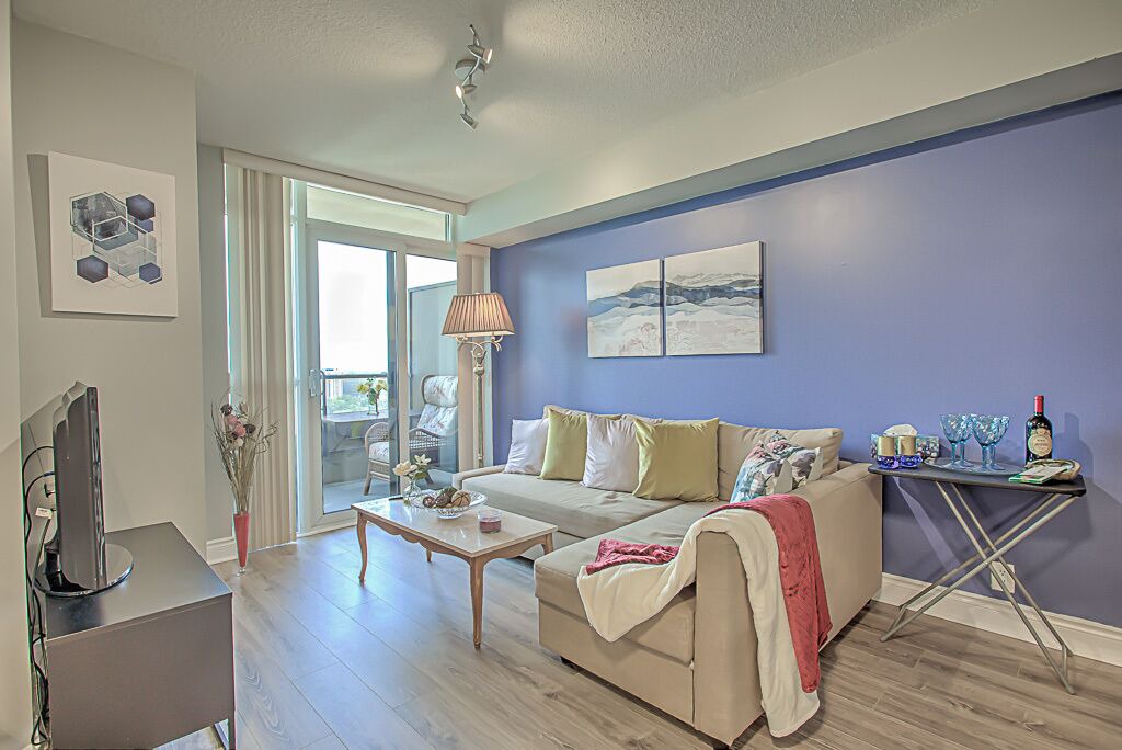 Photo of Livingroom in Willowdale