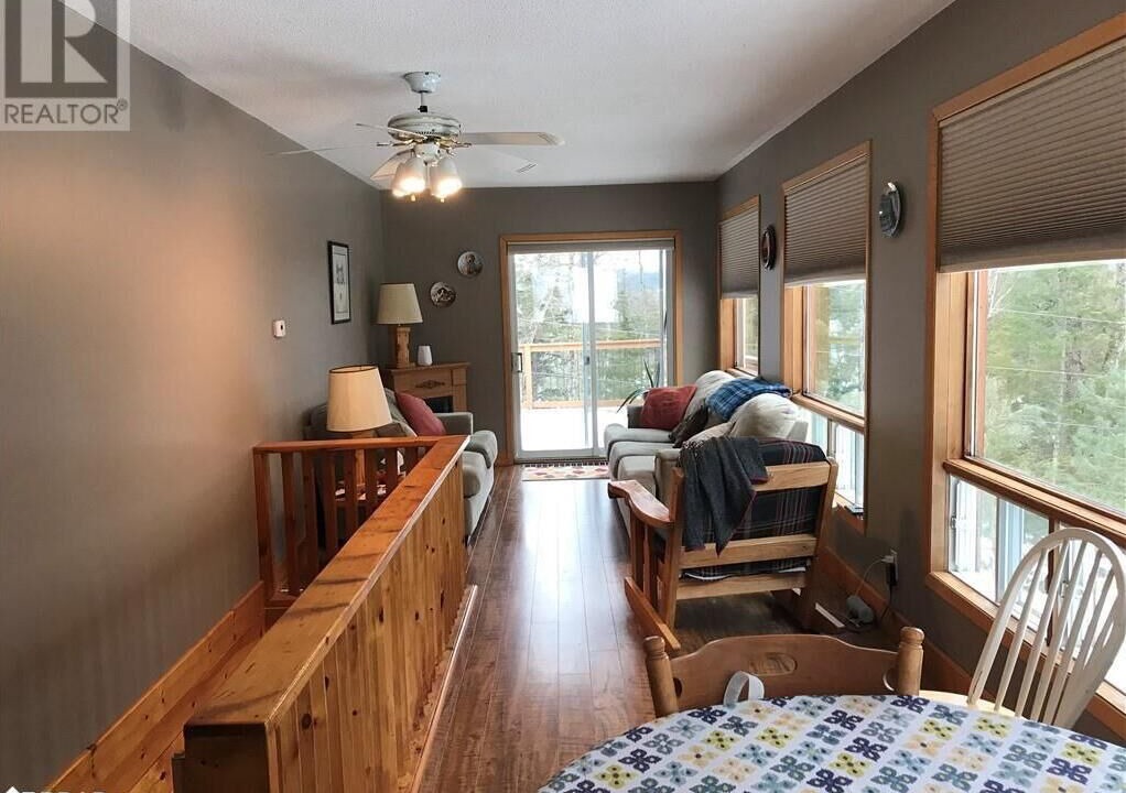 Photo of Livingroom in Dysart et al