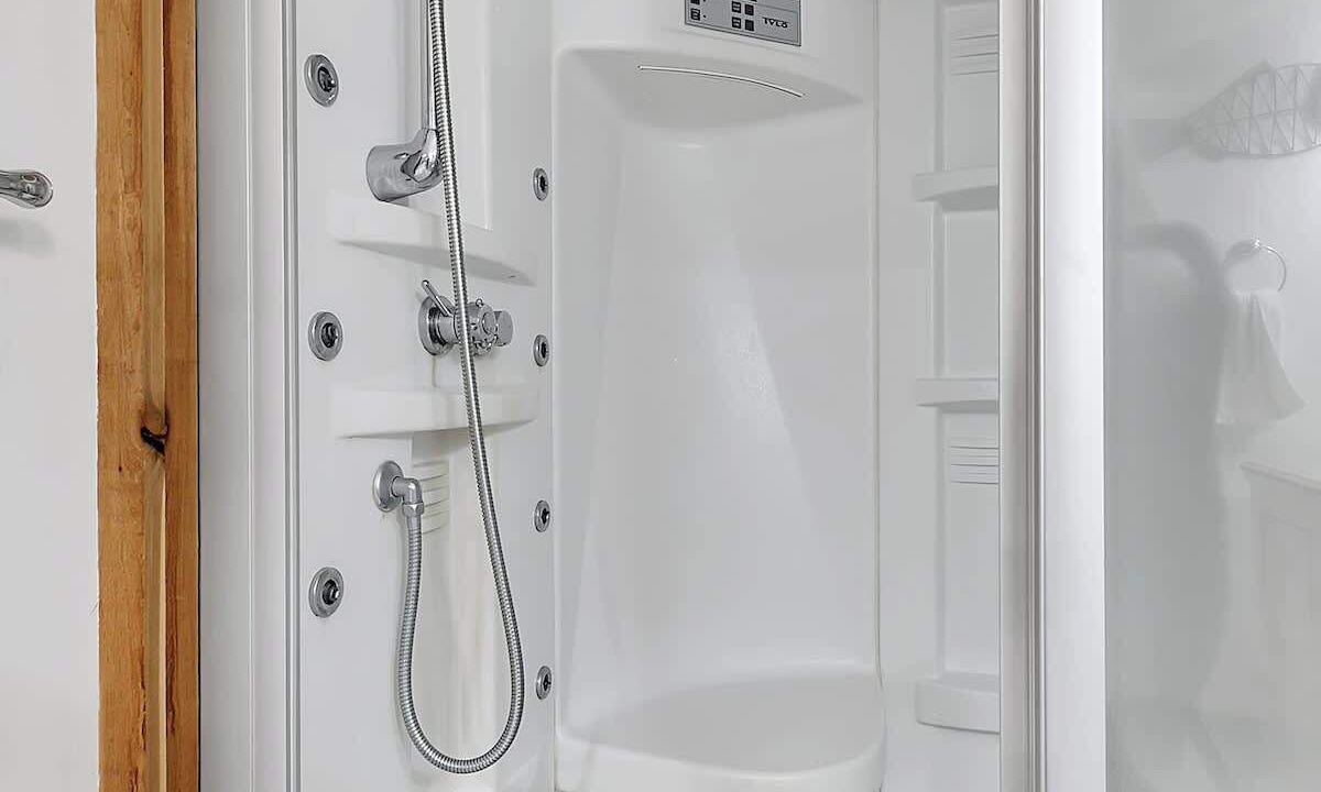 Photo of Bathroom in Isle
