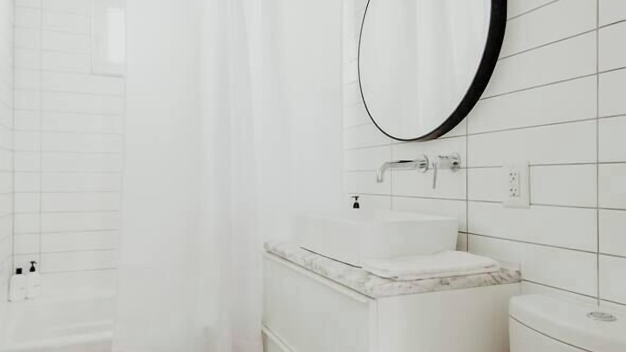 Photo of Bathroom in Merriam Park