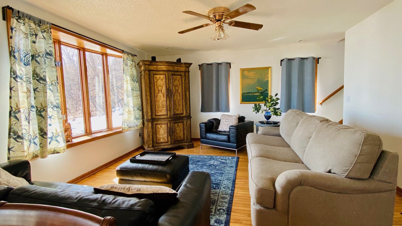 Photo of Livingroom in Arden Hills