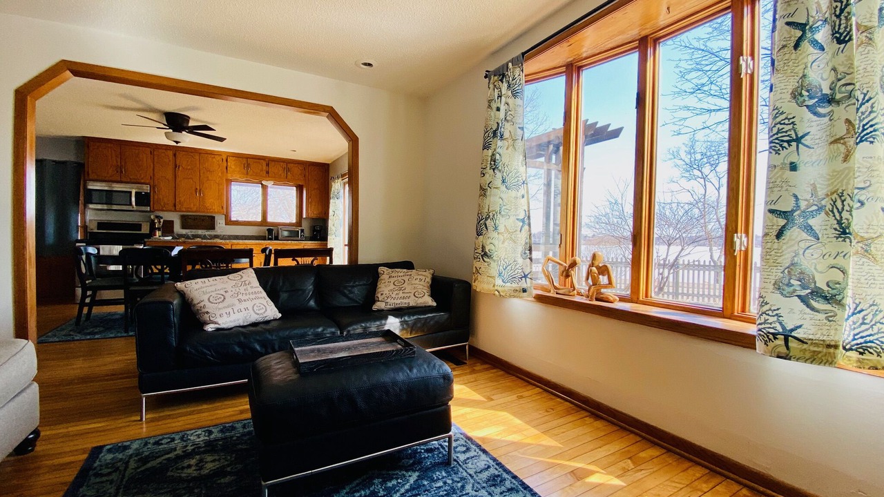 Photo of Livingroom in Arden Hills