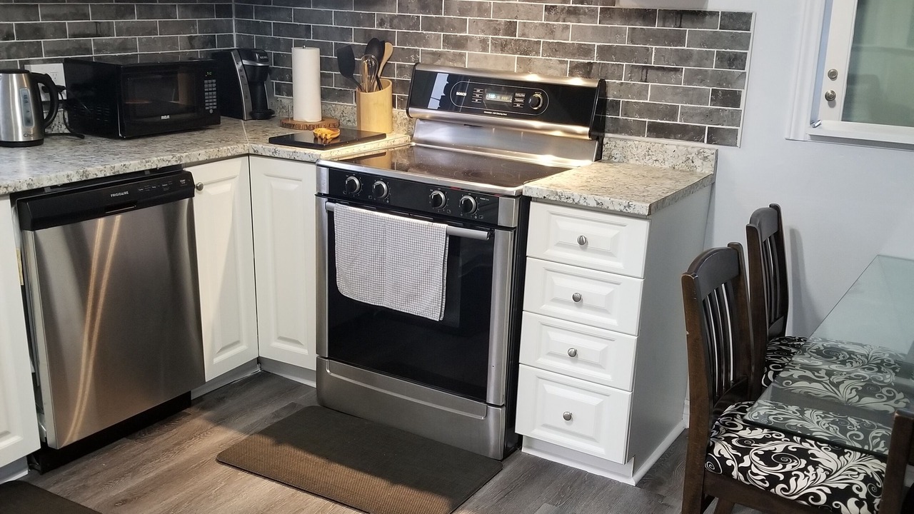 Photo of Kitchen in Central Frontenac