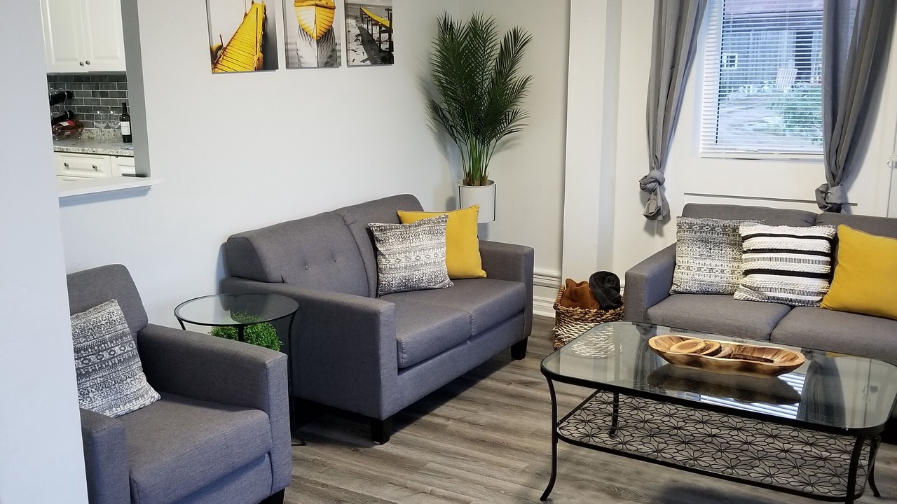Photo of Livingroom in Central Frontenac