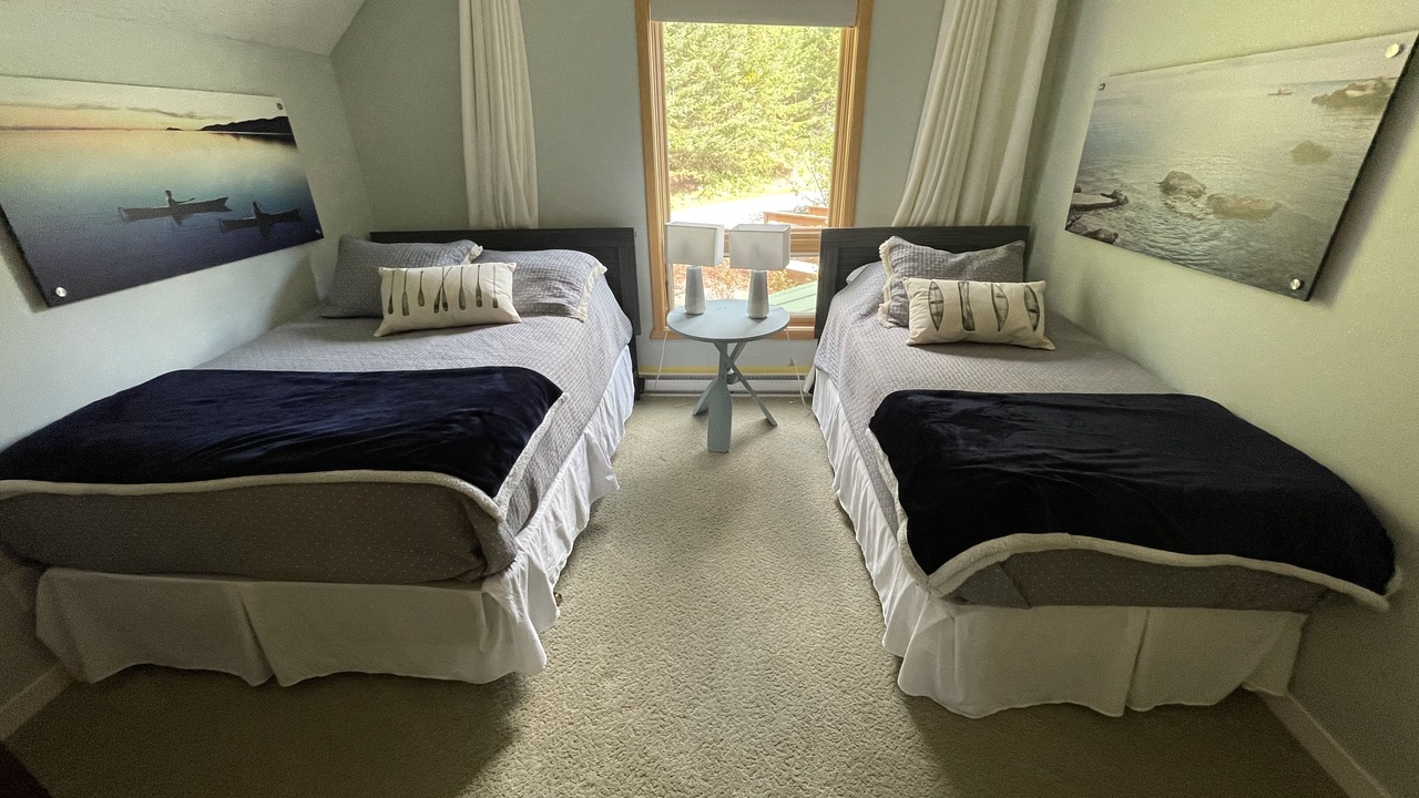 Photo of Bedroom in Crane Lake