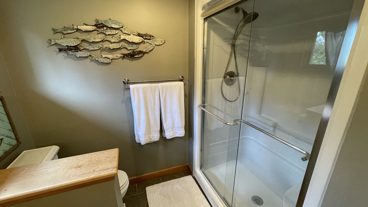 Photo of Bathroom in Crane Lake